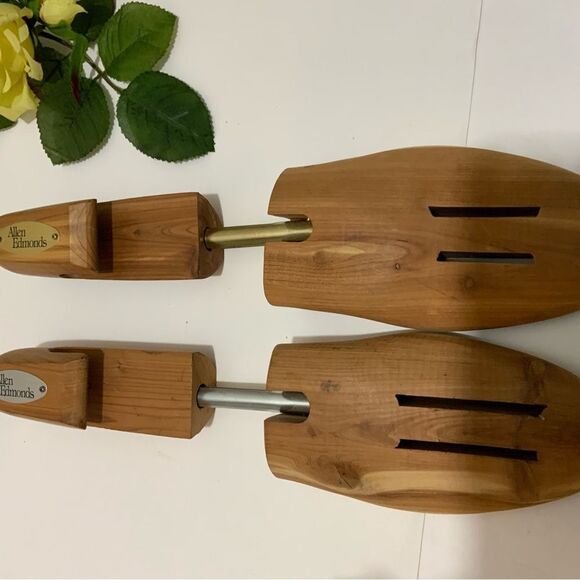 COPY - Genuine Allen Edmonds Cedar-Spring Loaded Vented Size XL Men's Shoe Tre… - Picture 2 of 9